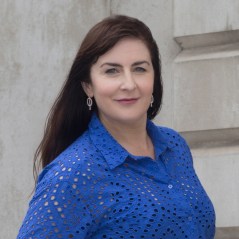 Naoimh Looney, wearing a blue shirt.